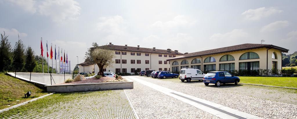 Hotel Cascina Canova Uggiate Exterior foto
